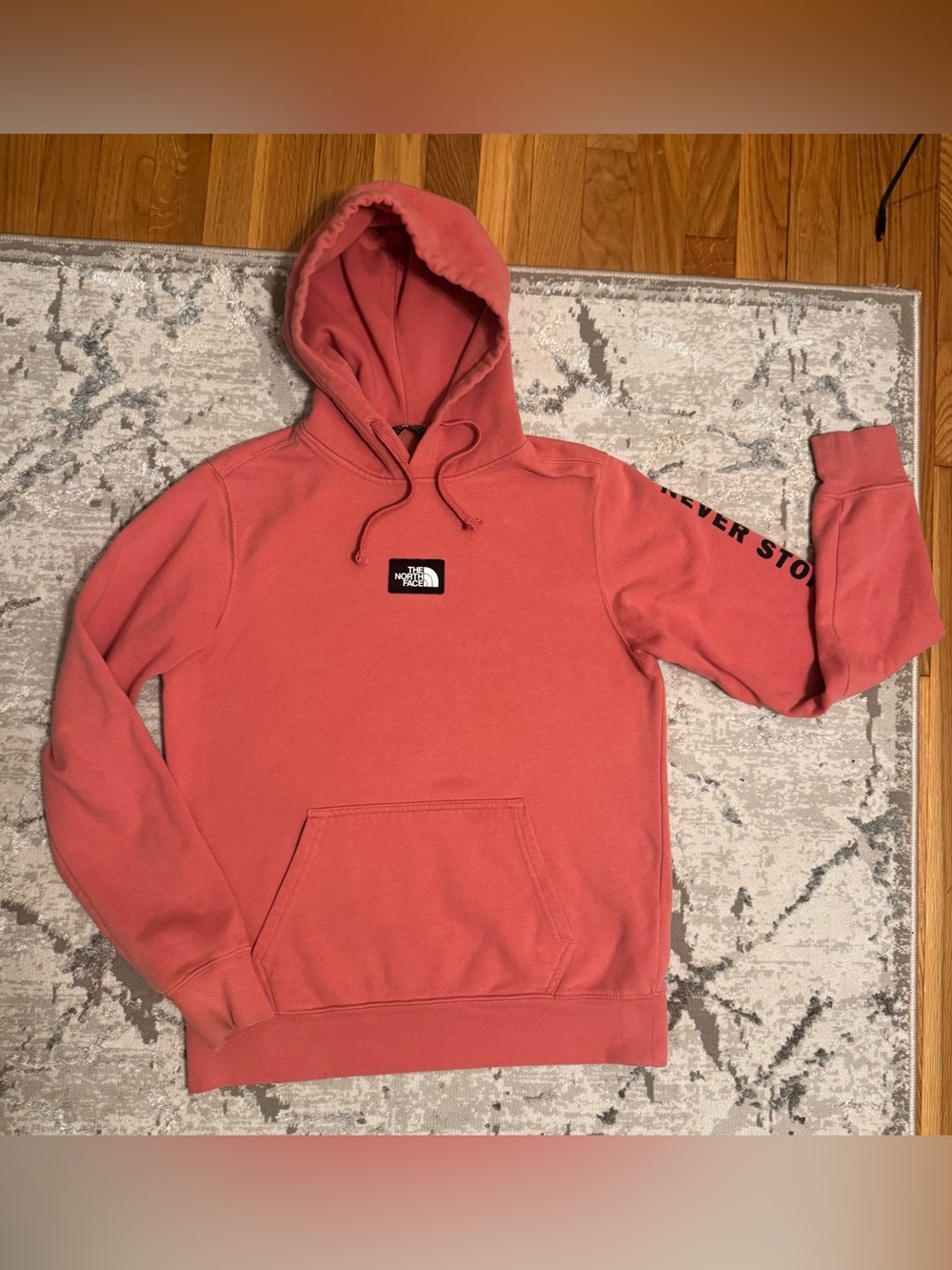 The North Face Men's Coral Pullover Hoodie. Small